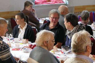 VdK-Mitglieder unterhalten sich