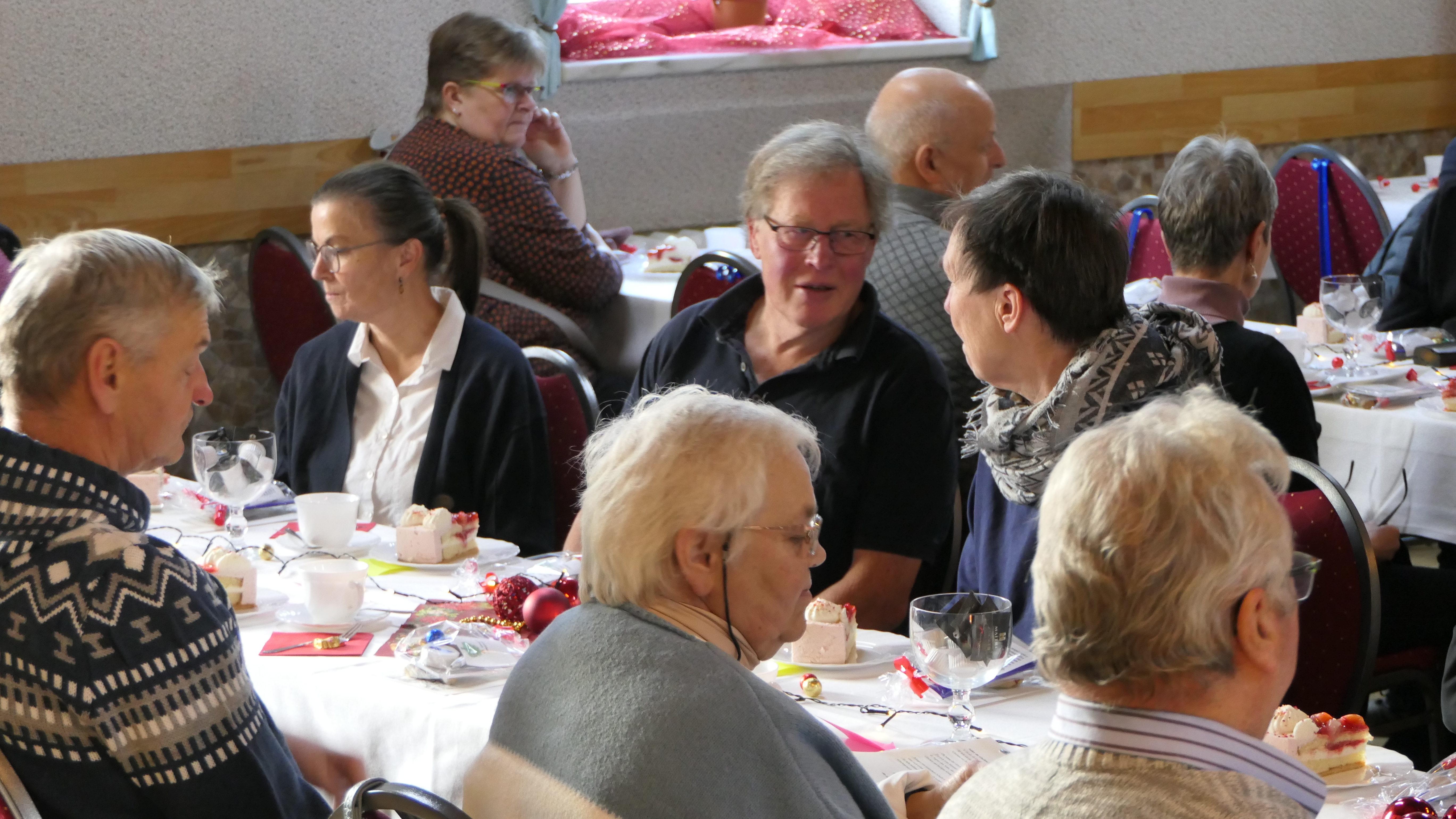 VdK-Mitglieder unterhalten sich